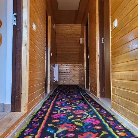 Casa De Lemn * Valeni (Maramures)